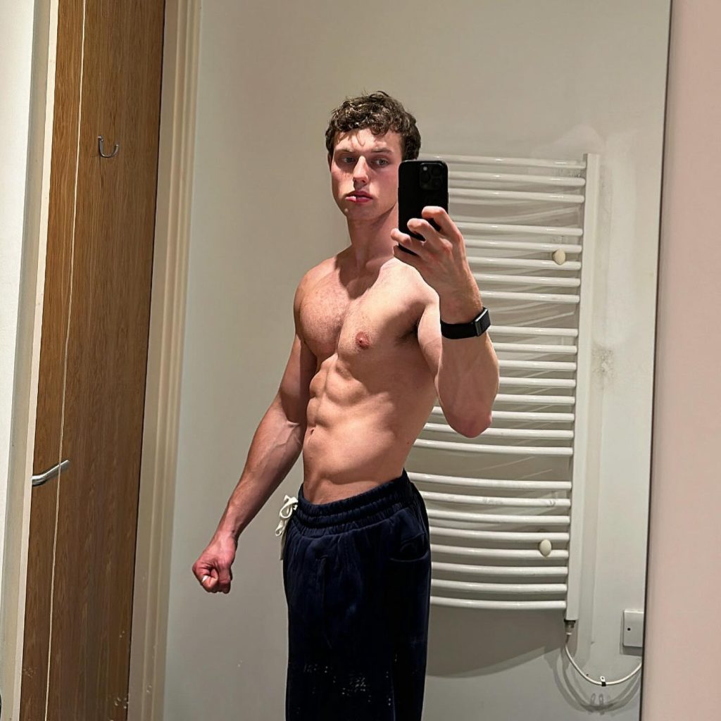 Jacob Ward – Shirtless Celebs