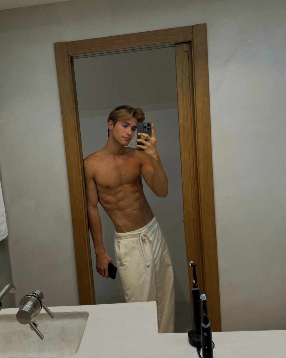 william-roepstorff-shirtless-celebs