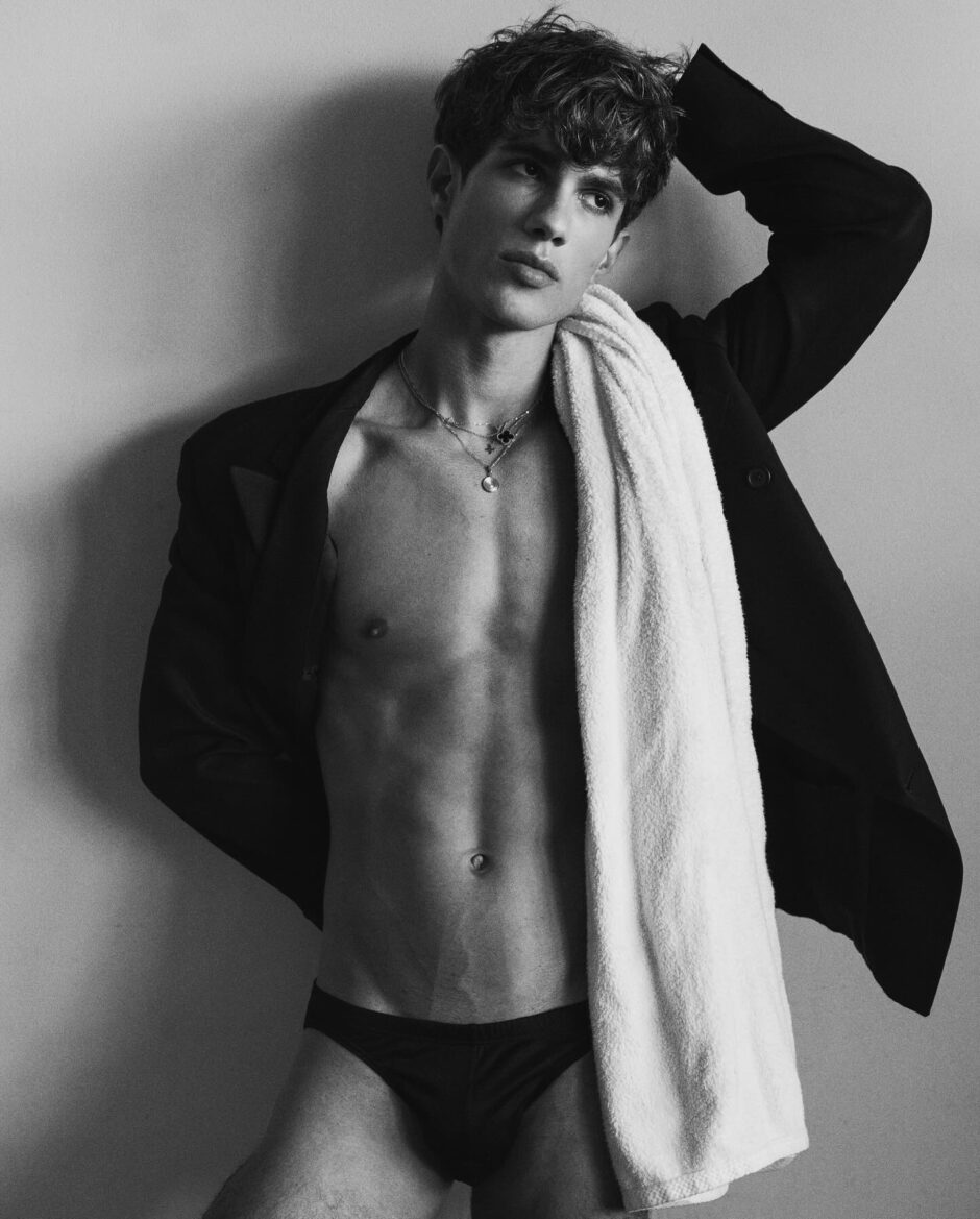 Cesar Daniel – Shirtless Celebs